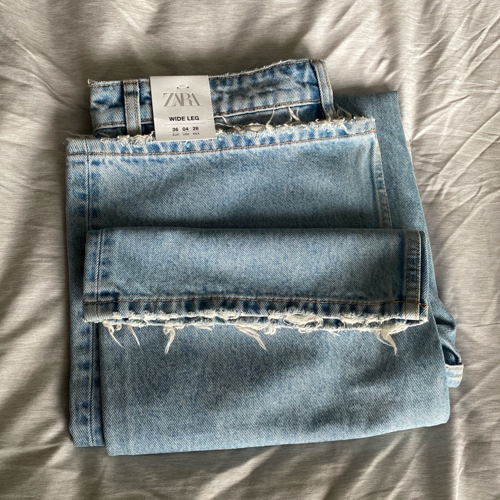 Zara wide leg mid rise full length ripped jean NWT